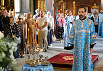 Митрополит Курганский и Белозерский Даниил совершил чин погребения Плащаницы Пресвятой Богородицы