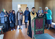 В Петухово совершили молебен с акафистом в честь Николая Чудотворца