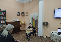 В Кургане сестры милосердия и прихожане поздравили священников с Днём пограничника