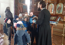 На масленичной неделе дошкольники села Лебяжье побывали в храме