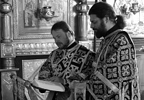 Митрополит Даниил в Страстную Пятницу молился на богослужении Великих часов в соборе Александра Невского