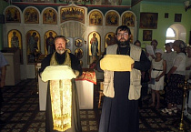 Ковчеги со святыми мощами Новомучеников и Исповедников Российских побывали в приходах Петуховского района