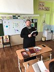 В Кургане во время школьных каникул священник просвещал учителей