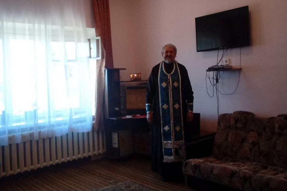 Курганский священник провёл молебен в психоневрологической больнице