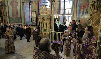 Литургия в Крестовоздвижение в кафедральном соборе Кургана