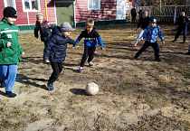 В Кургане ученики православной школы отметили начало каникул спортивным праздником