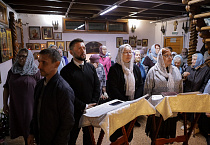 В Никольском храме села Усть-Суерского побывали «Бродяги»