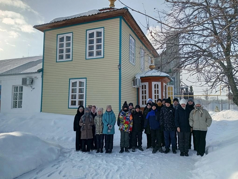 В Варгашах 6-классники посетили храм