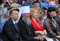 Митрополит Даниил принял участие в открытии курганского фестиваля «Русское поле»