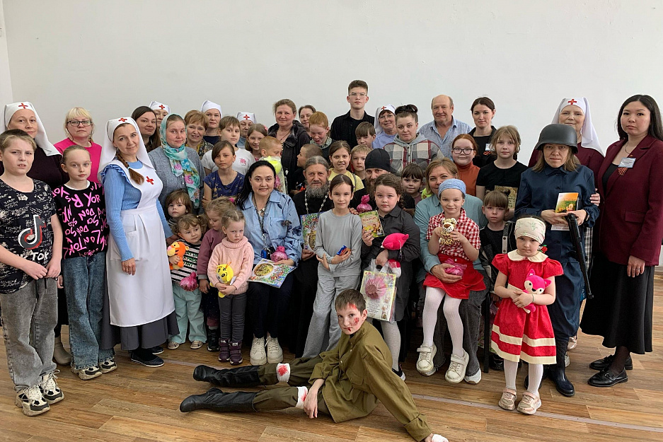 В Порт-Артурском храме города Кургана для участников социального проекта провели праздник "Пасхальная радость"