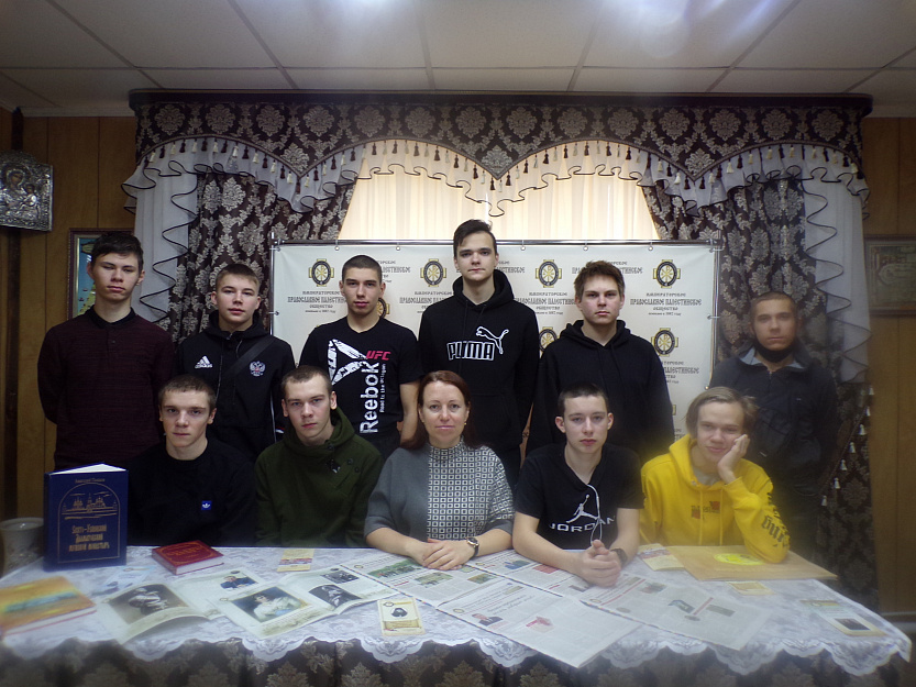 В Шадринске студенты педколледжа посетили просветительский центр ИППО