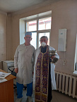 Курганский священник посетил противотуберкулезный диспансер