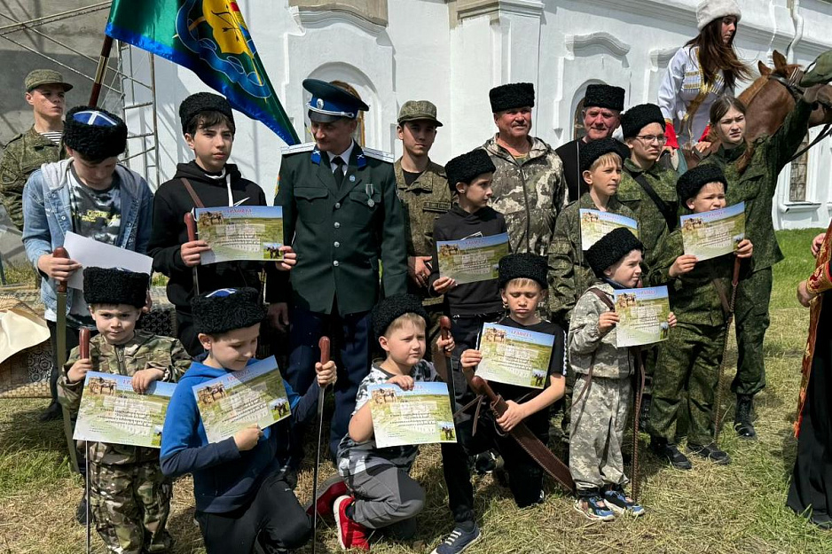 На престольном празднике в зауральском храме состоялось верстание в казаки