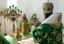 Митрополит Даниил совершил первую Литургию в новом Свято-Троицком соборе