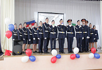 Зауральский священник принял участие в посвящении школьников в кадеты Следственного комитета Российской Федерации