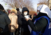 В Кургане обеды для бездомных готовят в трапезных приходов с любовью и молитвой 