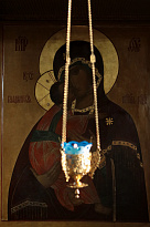 Литургия в день иконы Божией Матери, именуемой «Зна́мение»