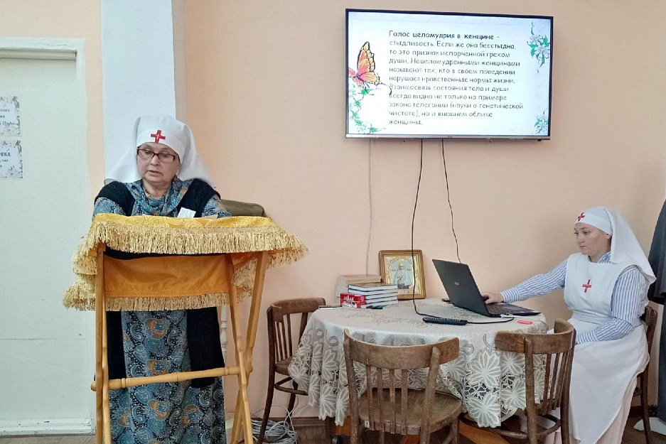 В рамках  Дня трезвости в храме Порт-Артурской иконы Пресвятой Богородицы прошёл семинар для социальных педагогов образовательных школ города Кургана