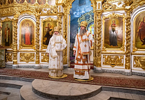 Митрополит Даниил совершил Литургию в Богоявленском соборе города Орла