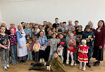 В Порт-Артурском храме города Кургана для участников социального проекта провели праздник "Пасхальная радость"