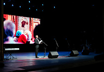 В Кургане праздник жен-мироносиц отметили благотворительным концертом в филармонии