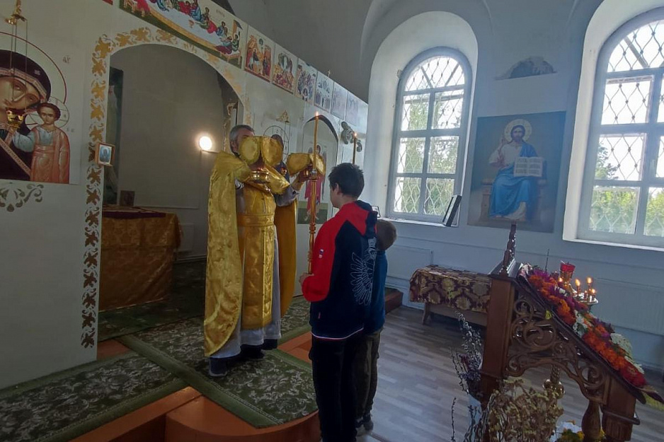 В Никольском храме села Михаиловка отметили престольный праздник
