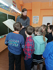 Зауральский священник провёл урок в сельской школе