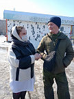 В курганском «Сквере Милосердия» шесть дней в неделю православные приходы кормят нуждающихся