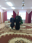 В Зауралье священник подарил детскому саду образ Божией Матери