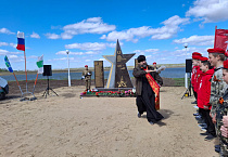Макушинский священник отслужил литию возле нового мемориала
