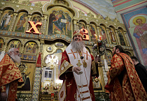 В главном соборе Зауралья встретили Пасху Христову