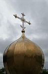 В Кургане купол над Благовещенским храмом окрасили  в золотой цвет