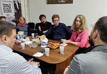 В культурном центре Курганской епархии за чаем обсудили фильм «Украинцы – мы русские!»