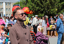 Митрополит Даниил принял участие в открытии курганского фестиваля «Русское поле»