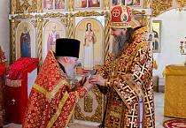 Митрополит Даниил совершил Литургию в Иоанновском храме села Кетово в годовщину его освящения