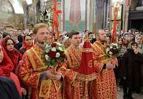 В главном соборе Зауралья встретили Пасху Христову