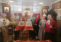 В варгашинском храме отметили праздник жен-мироносиц