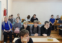 Настоятель курганского храма святой Матроны провёл уроки для учеников школы №48