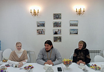 В курганском клубе православных женщин говорили о паломнических поездках по родному краю