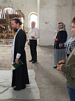 Варгашинский священник совершил молебен в старинном храме