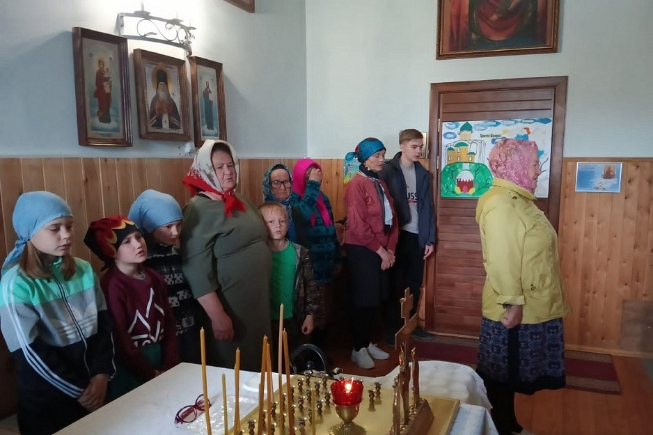 В сельском храме Зауралья 9-классники помолились перед ОГЭ