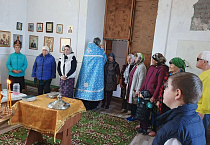 В сельском храме молитвенно помянули святителя Феодосия Черниговского