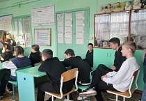 В Лебяжьевском районе священник провел в сельской школе два «Урока нравственности»