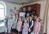 В старинном зауральском храме прошёл детский пасхальный утренник