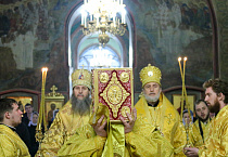 Митрополит Даниил в день своего рождения совершил Литургию в Александро-Невском соборе