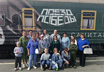 Ученики курганской православной гимназии побывали в «Поезде Победы»