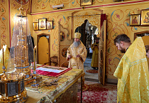 В праздник Тихвинской иконы митрополит Даниил совершил Литургию в Александро-Невском кафедральном соборе Кургана