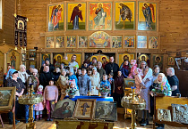 В Георгиевском храме города Кургана дети и их матери помолились о российских воинах