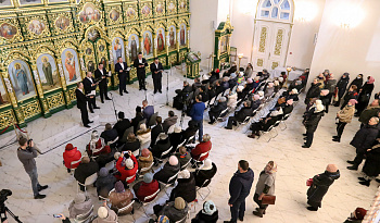 Выступление ансамбля «Дорос» в Троицком соборе Кургана