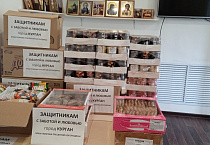 В Кургане прихожане Покровского храма сшили повязки «Свой – чужой» для бойцов СВО